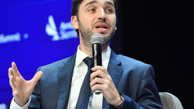 Torres denunció a un juez por ordenar cubrir una cirugía de&nbsp;feminización